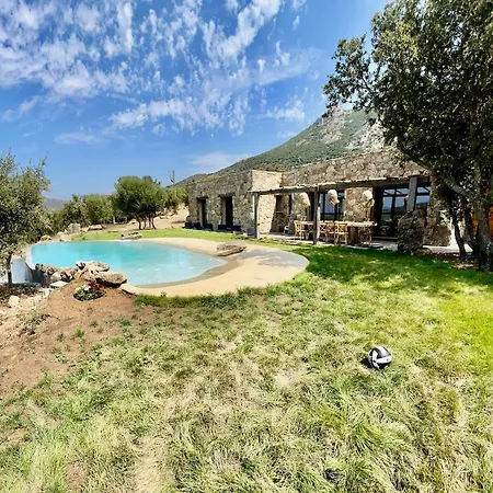 Longo Villa
